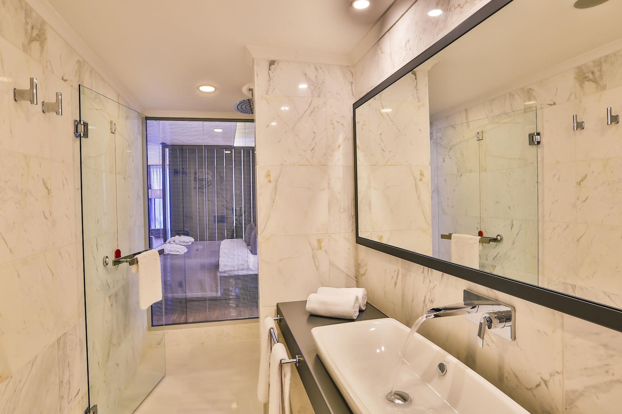 Business Life Hotel Istanbul Exterior photo