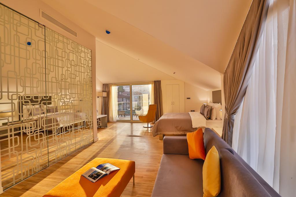 Business Life Hotel Istanbul Exterior photo