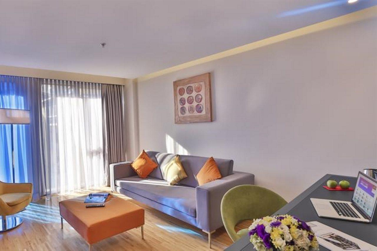 Business Life Hotel Istanbul Exterior photo